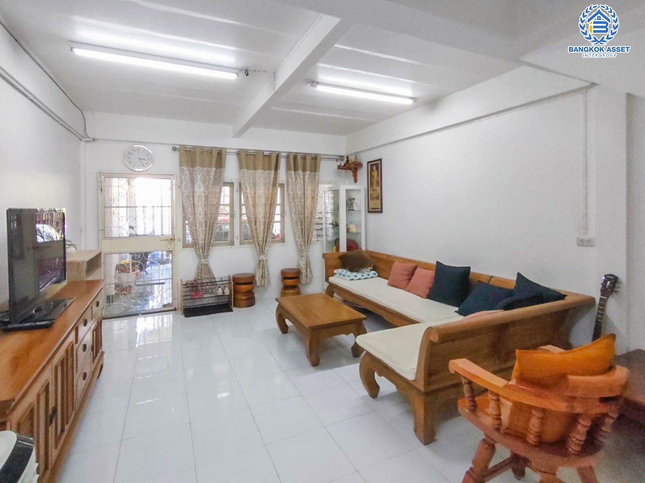 *****ทาวน์เฮ้าส์มือสอง กรุงเทพฯ ม.บ้านราณี2 ลาดปลาเค้า เนื้อที่ 17 ตร.ว. ฟังก์ชัน 2 ห้องนอน 2 ห้องน้ำ 1 ที่จอดรถ บ้านสวยพร้อมอยู่ บรรยากาศเงียบสงบ บนทำเลดี ใกล้เซ็นทรัลรามอินทรา และทางด่วน "รามอินทรา-อาจณรงค์"